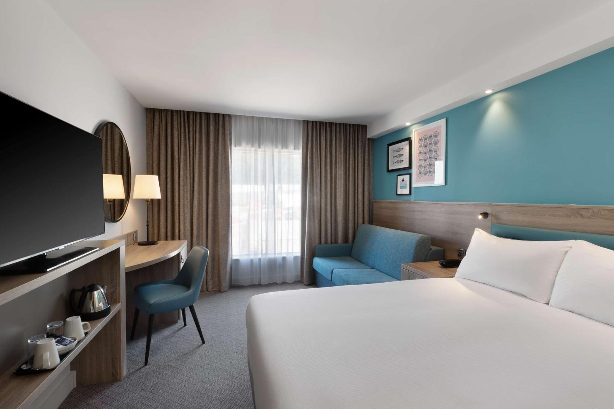 Hotel Hampton By Hilton 3*