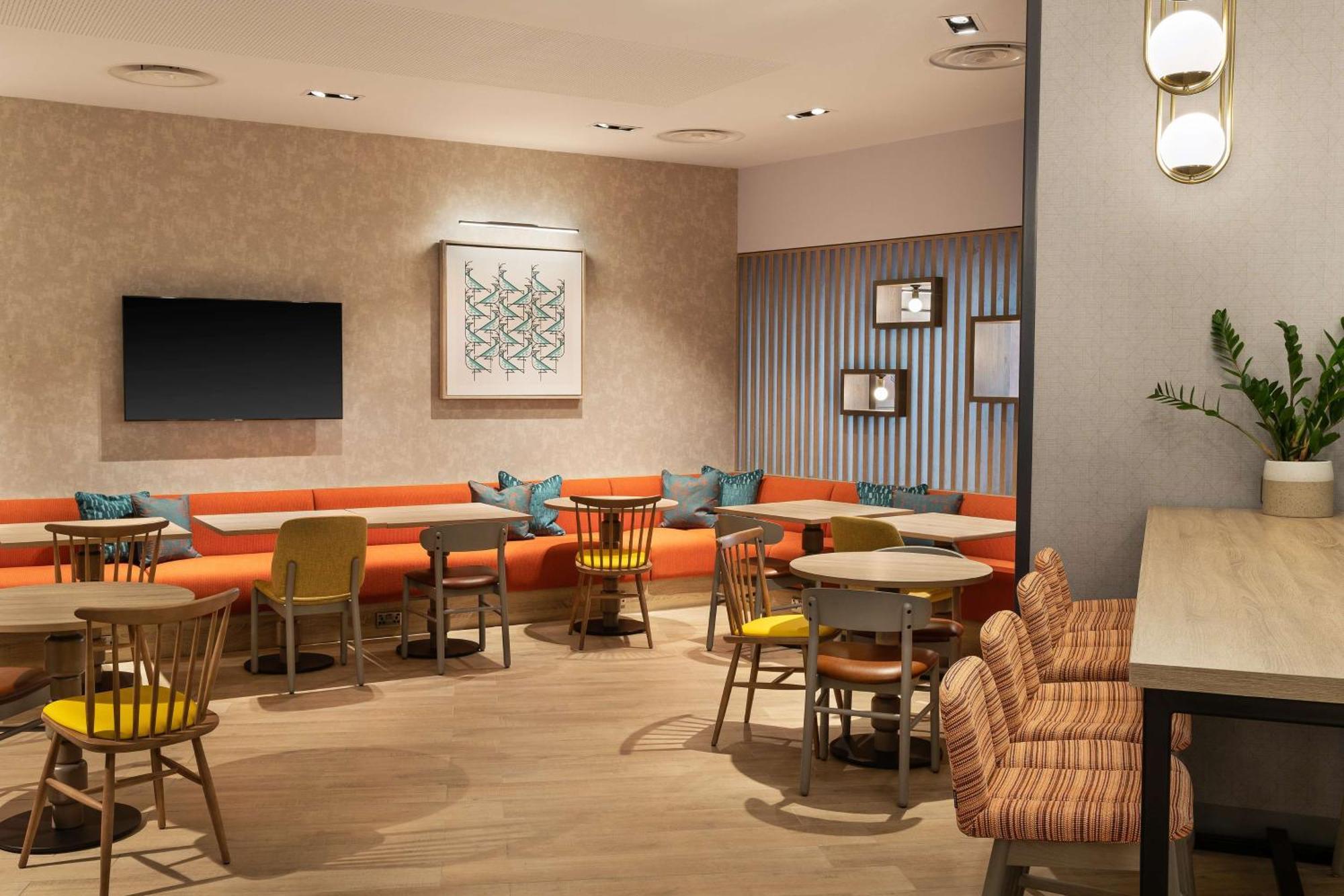 Hampton By Hilton Hotel