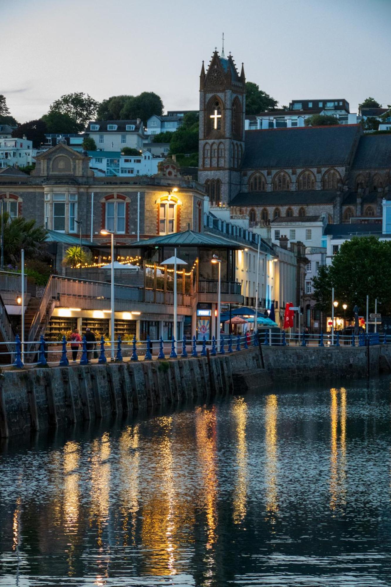 Sandy Toes : Relaxing Contemporary Victorian 10 Mins To Beach Apartment Torquay