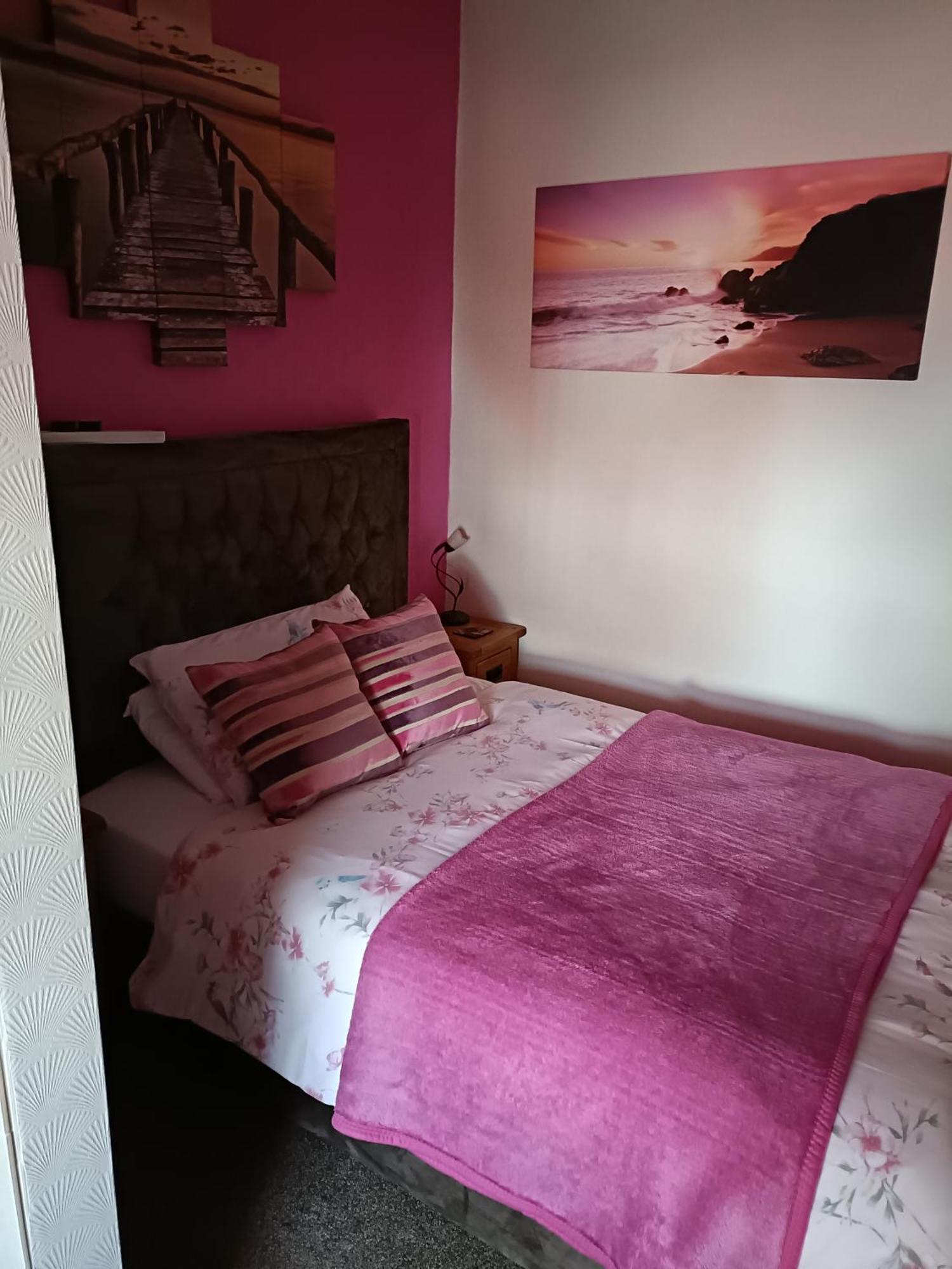Guest house Lawnswood 4*