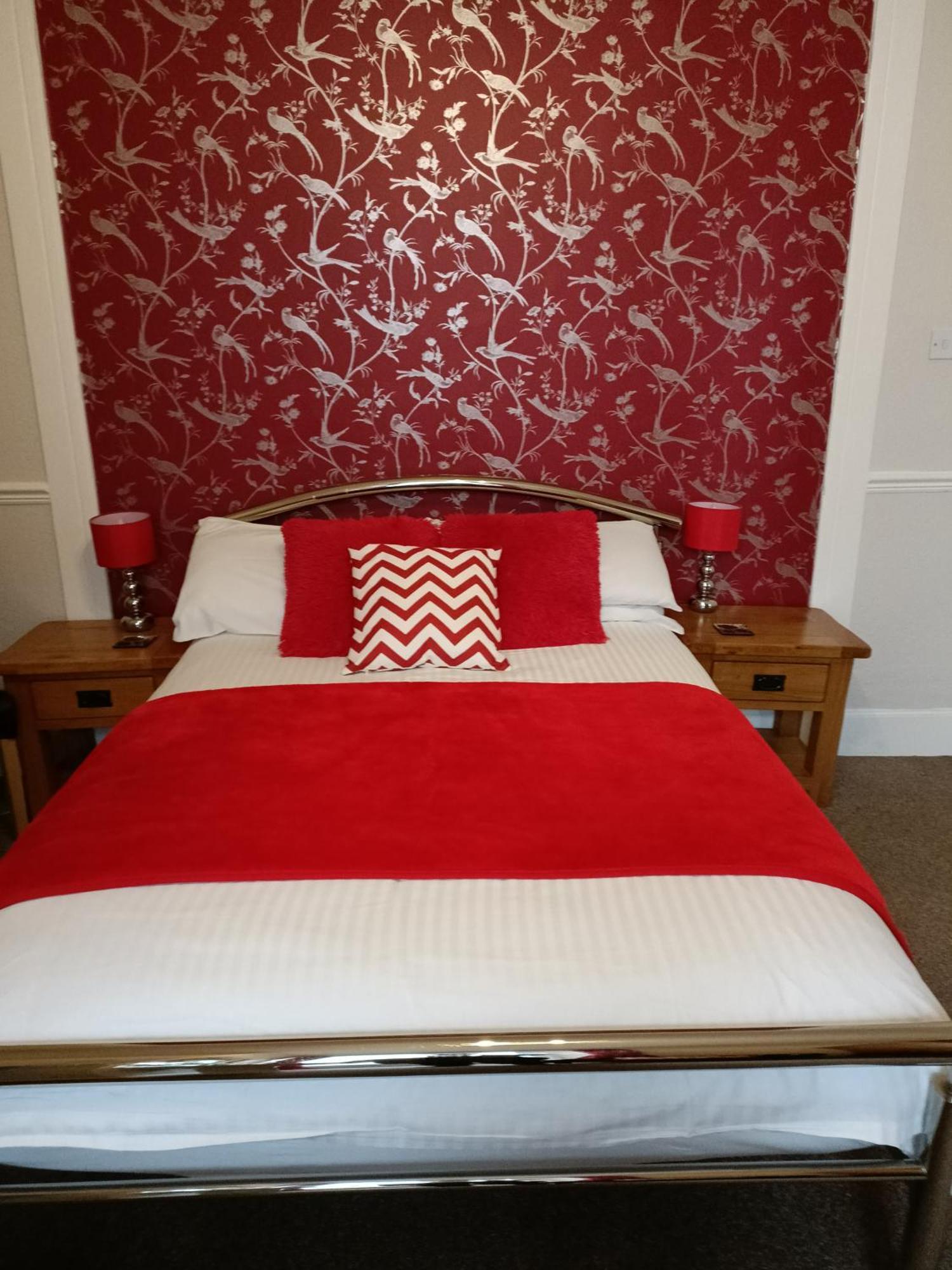 Lawnswood Guest house 4*