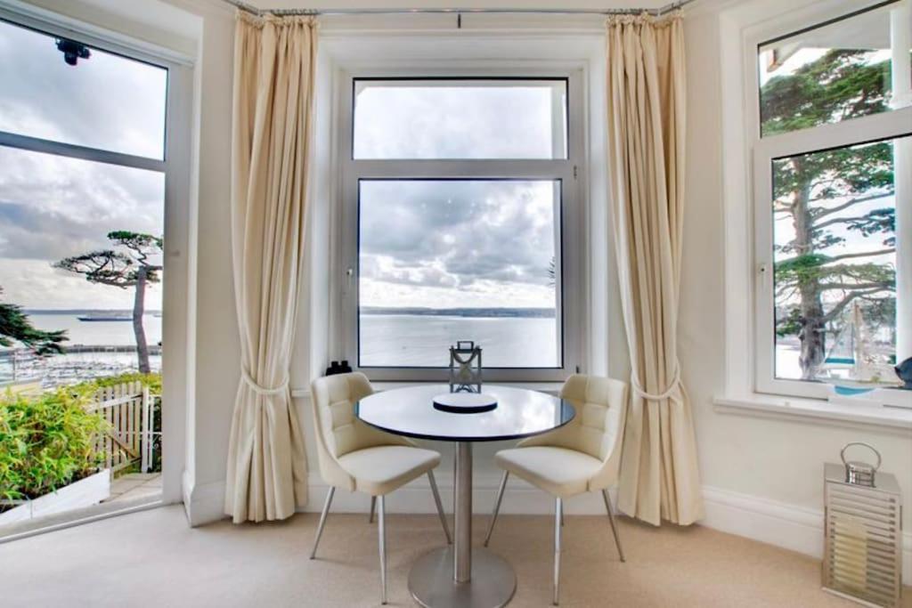 180° Water View - Simply Amazing *