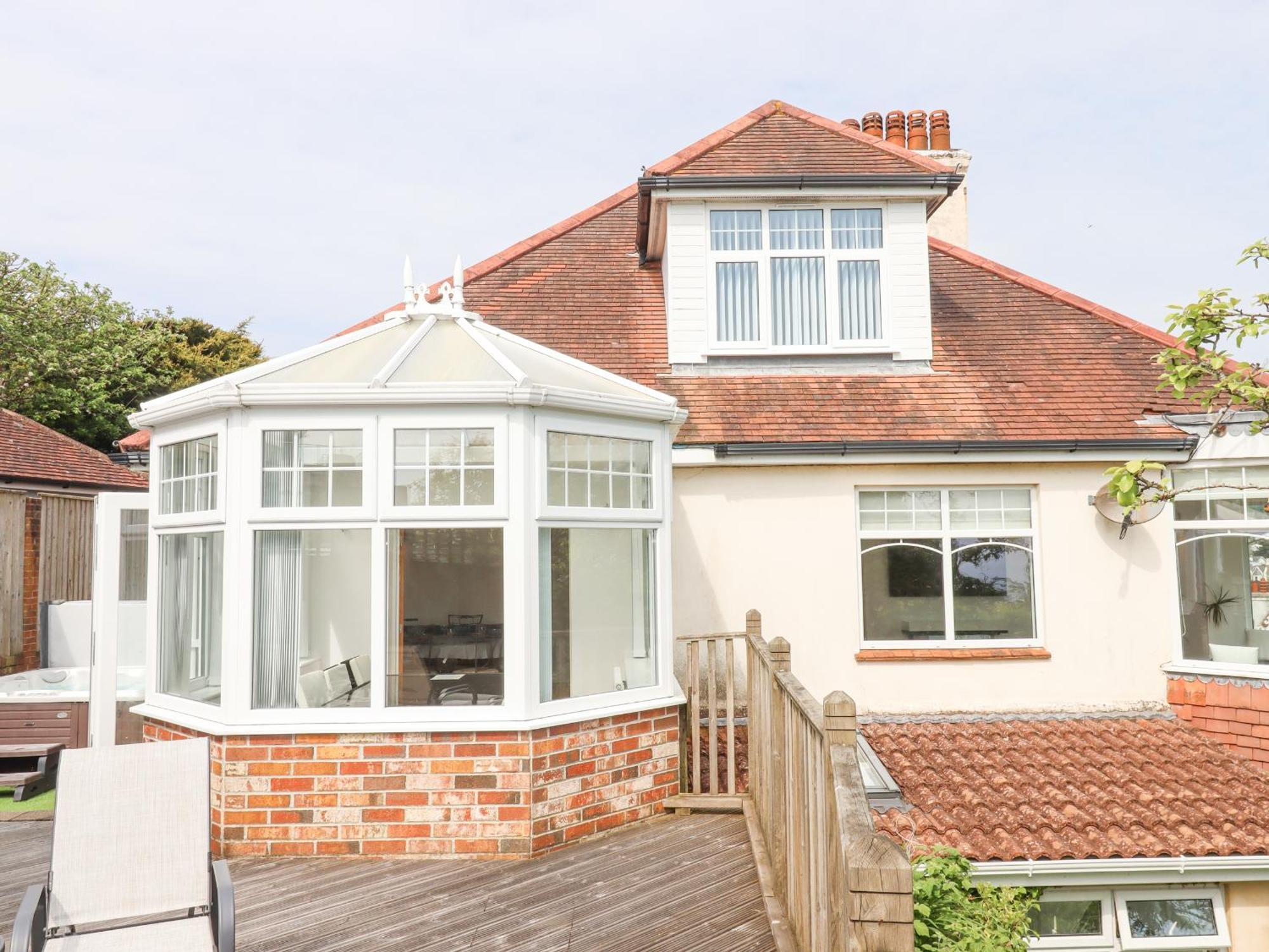 Flat 2 Channel View * Torquay
