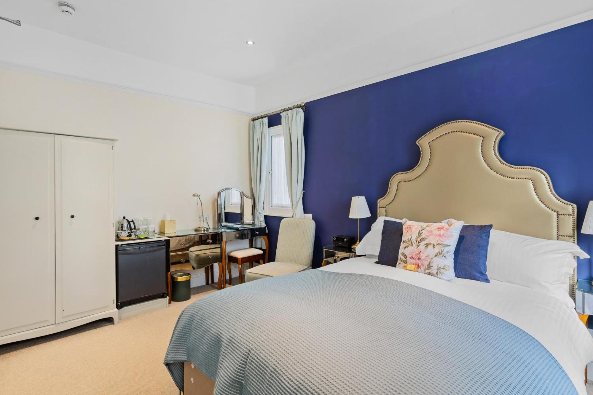 Acomodação com café da manhã  Kingston House 5*