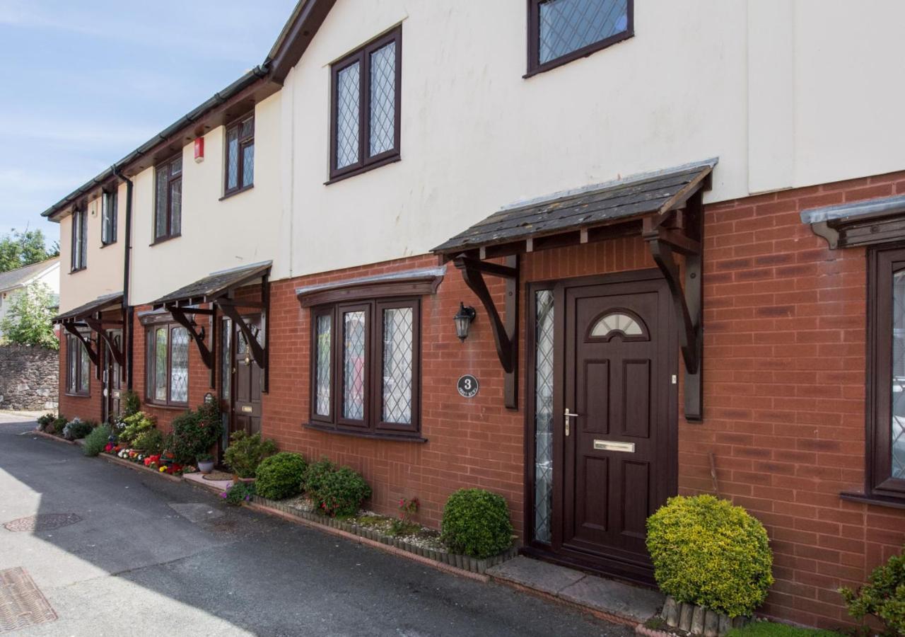 Abbey Mews * Torquay