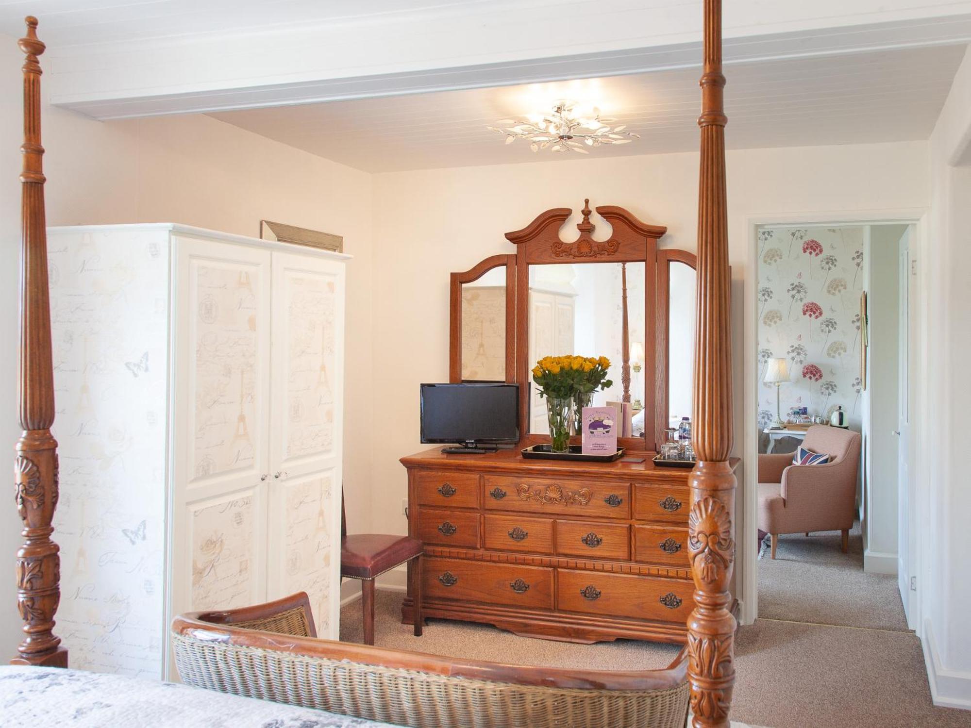 Court Prior Boutique And Bed & Breakfast