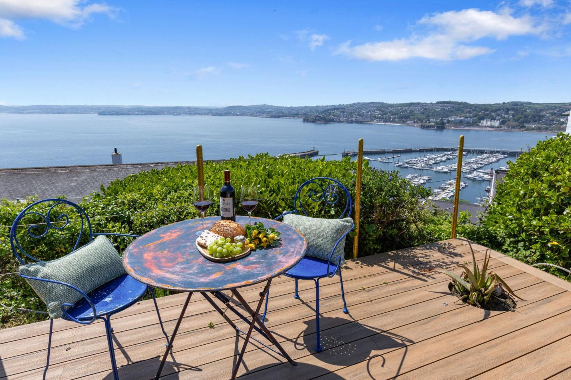 Vane Tower - Award Winning Designer Retreat With Panoramic Sea Views