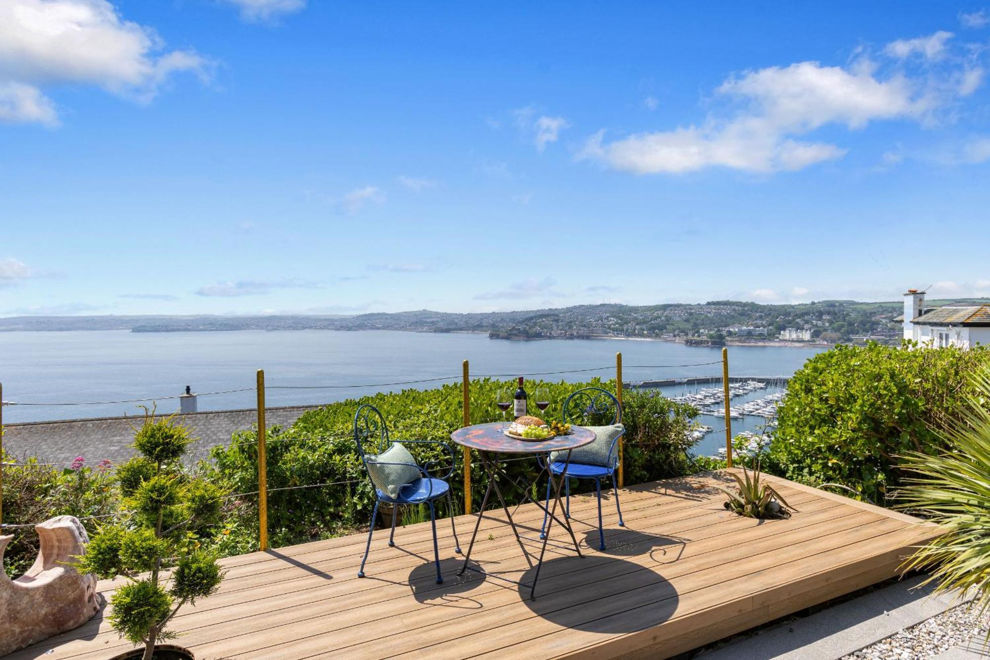 Holiday home Vane Tower - Award Winning Designer Retreat With Panoramic Sea Views *