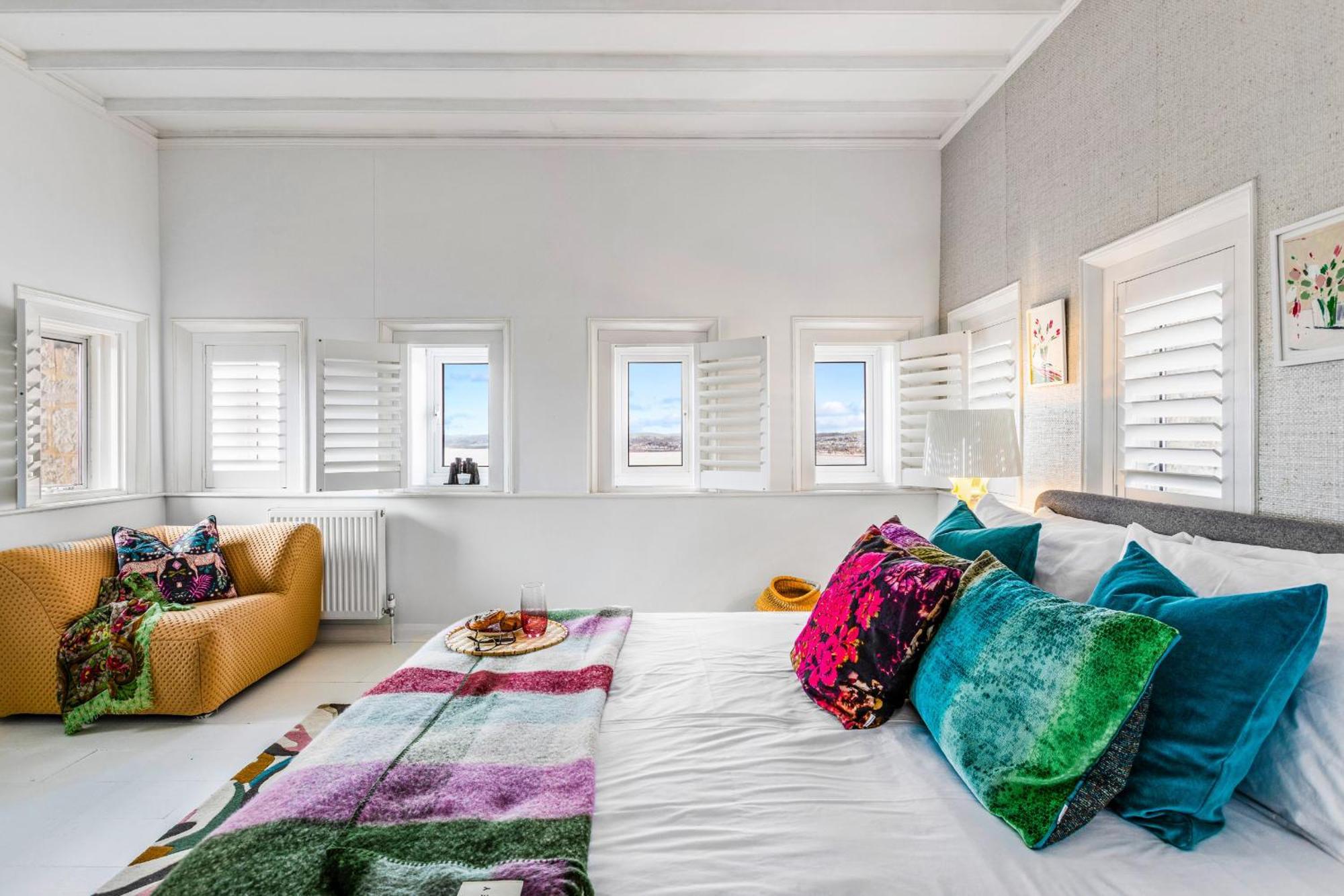 Vane Tower - Award Winning Designer Retreat With Panoramic Sea Views Holiday home *