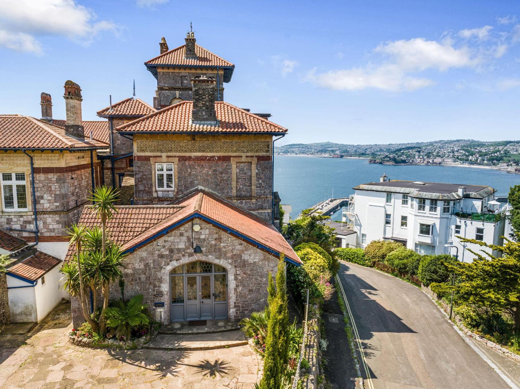 Vane Tower - Award Winning Designer Retreat With Panoramic Sea Views *