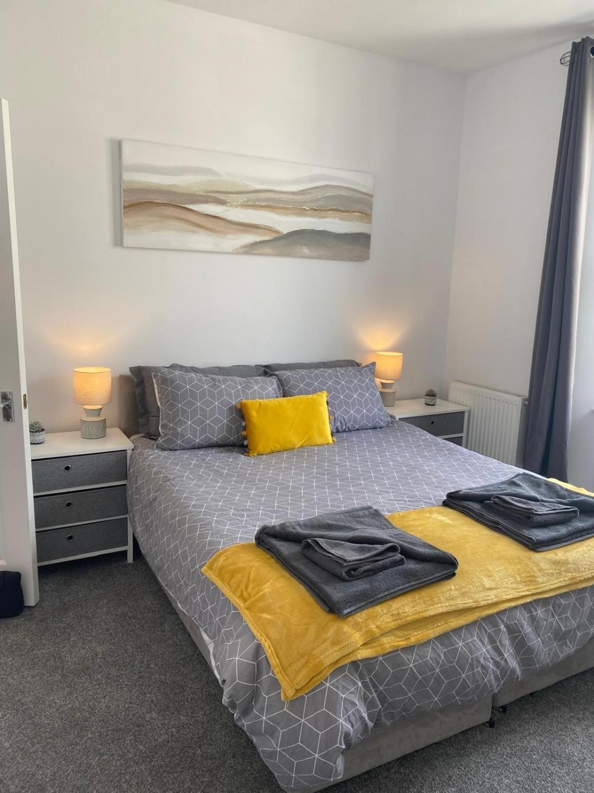 Montrose - Stylish With Free Parking Torquay