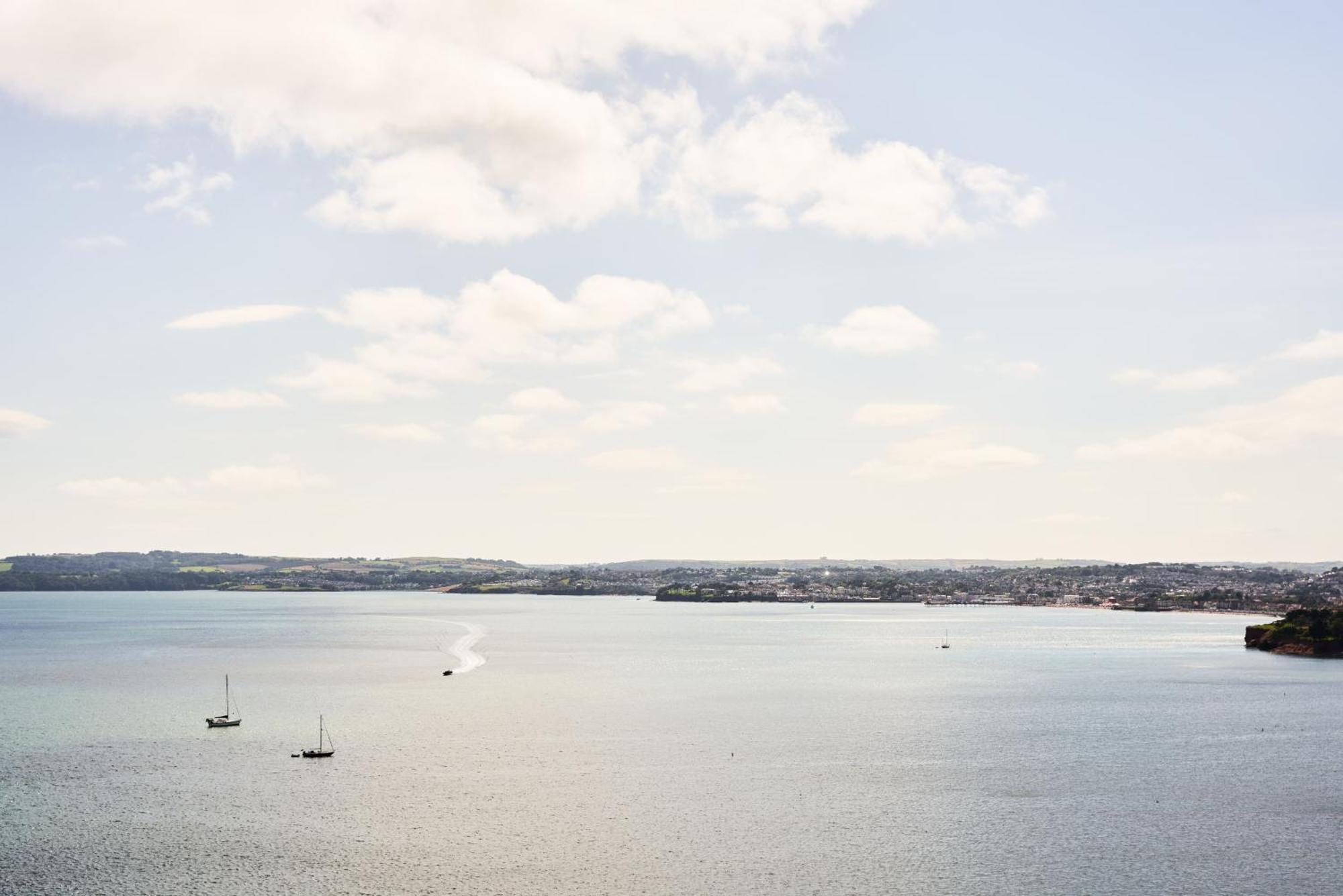 Bayfort Sea - Comfortable Couples Retreat With Stunning Coastal Views