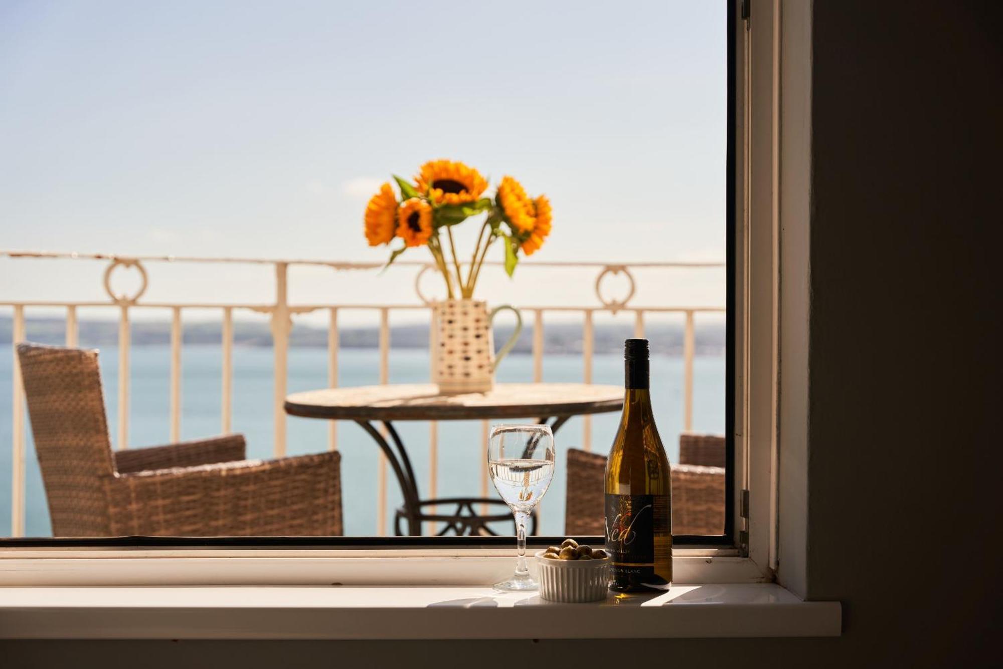 Bayfort Sea - Comfortable Couples Retreat With Stunning Coastal Views Apartamento *