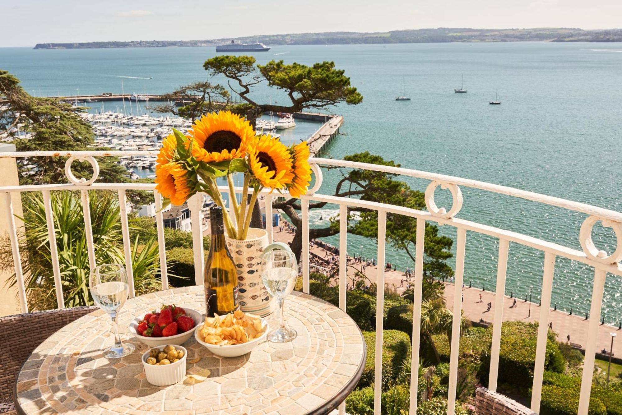 Apartamento Bayfort Sea - Comfortable Couples Retreat With Stunning Coastal Views *