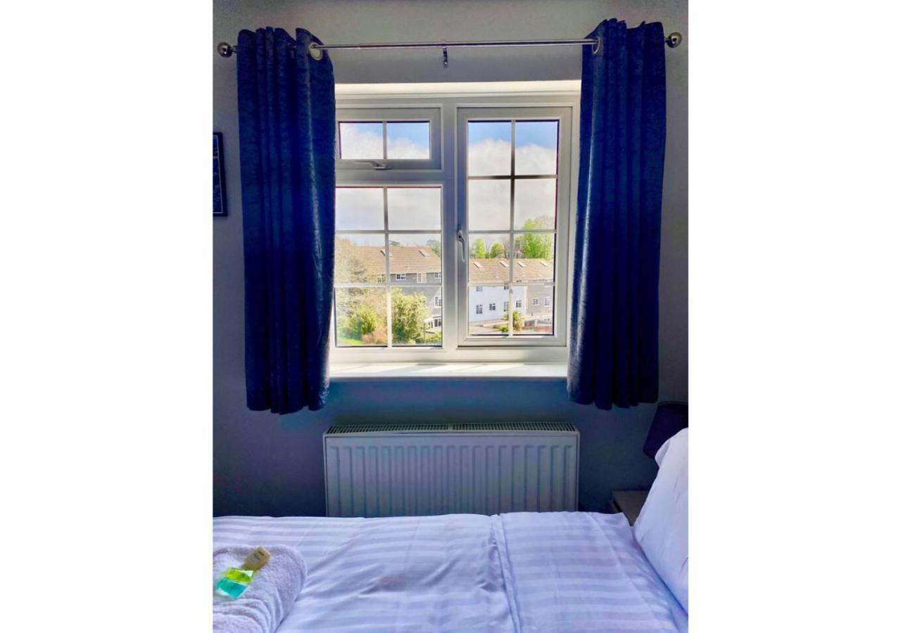 Hollywater Cheerful 3 Bedroom In Close With Pizza Oven * Torquay