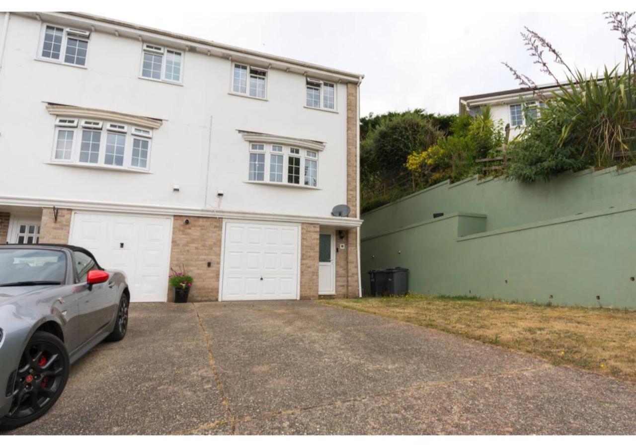 Hollywater Cheerful 3 Bedroom In Close With Pizza Oven Torquay