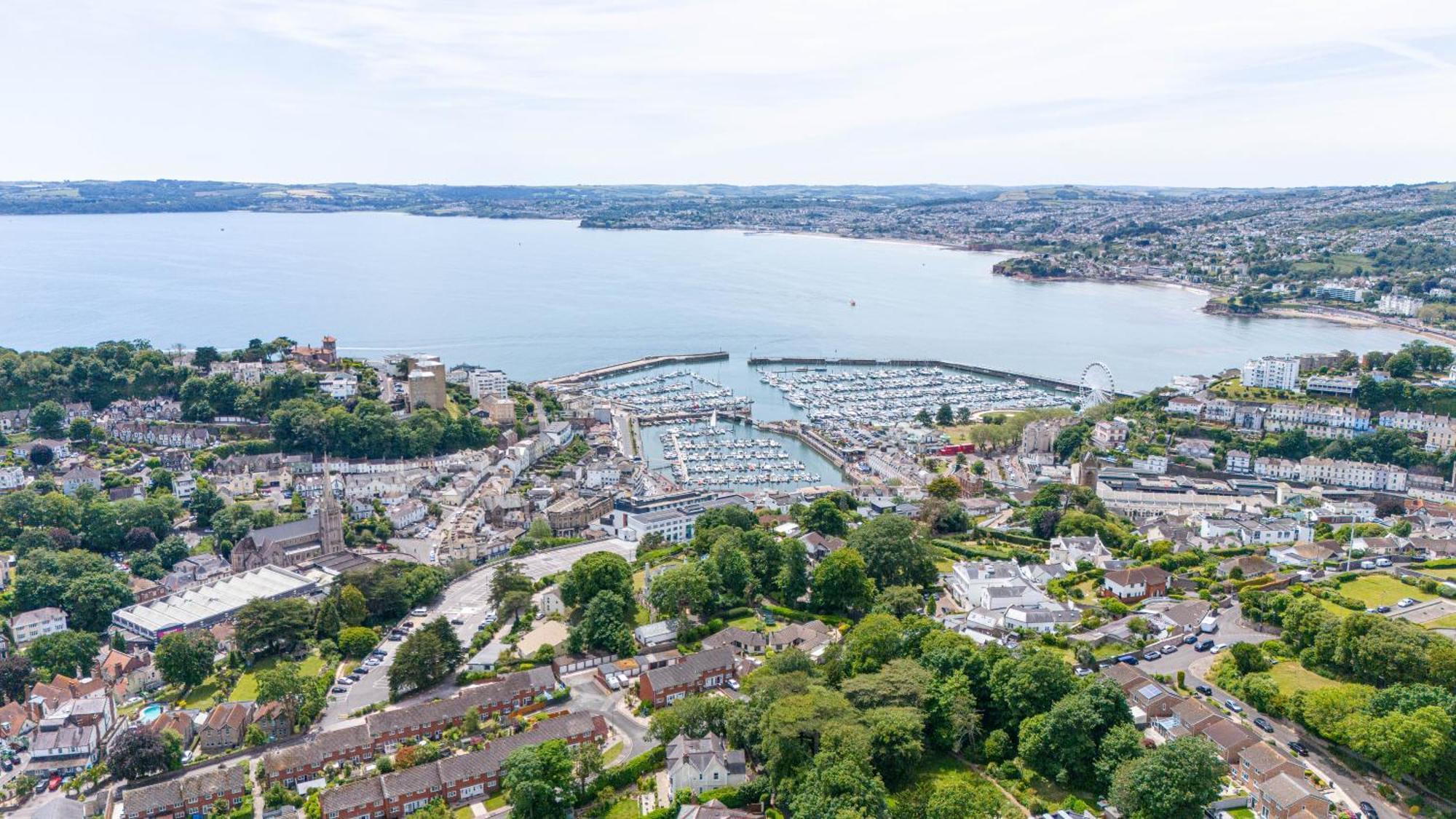 Vomero * Torquay