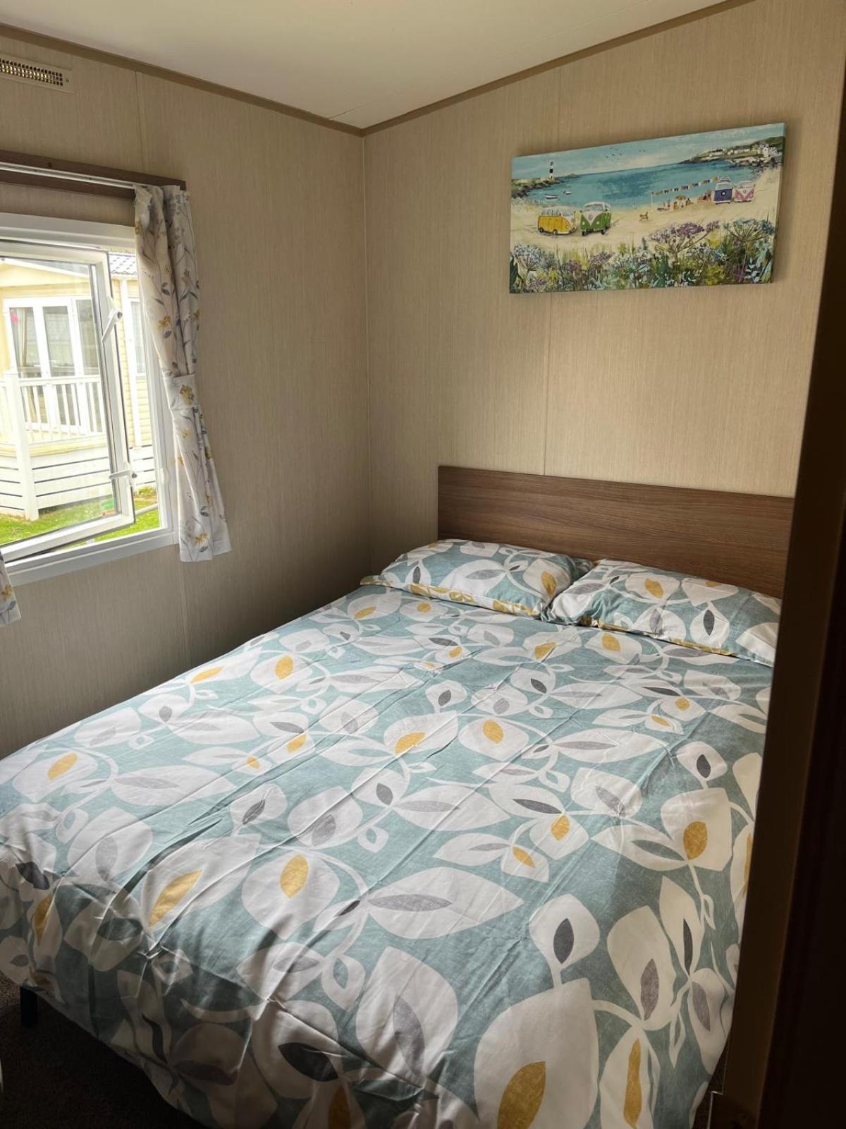 Lovely 3 Bedroom Caravan To Rent At Hoburne Devon Bay