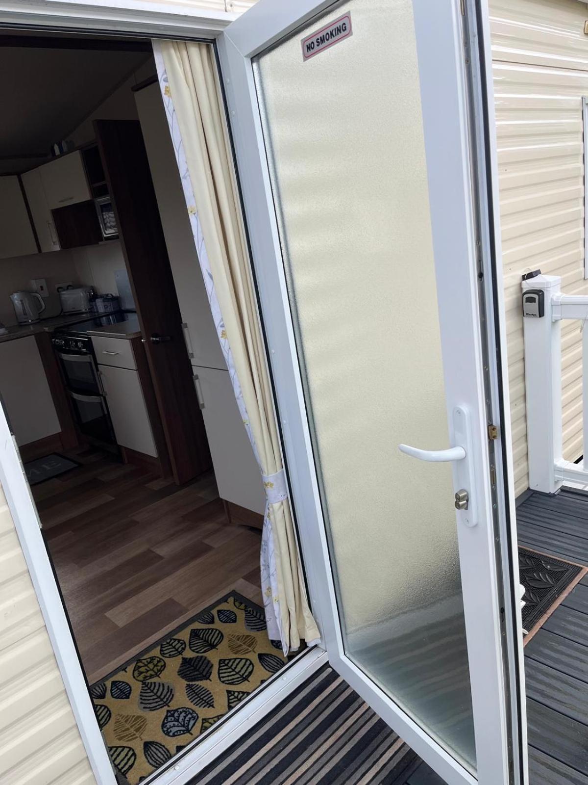 Lovely 3 Bedroom Caravan To Rent At Hoburne Devon Bay Torquay