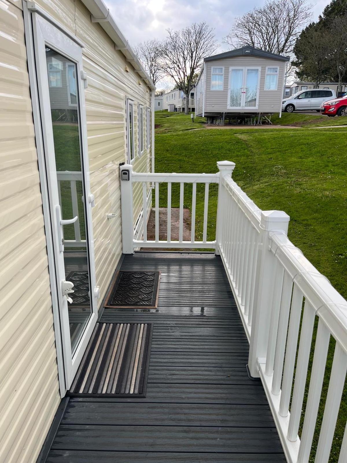 Campsite Lovely 3 Bedroom Caravan To Rent At Hoburne Devon Bay Torquay