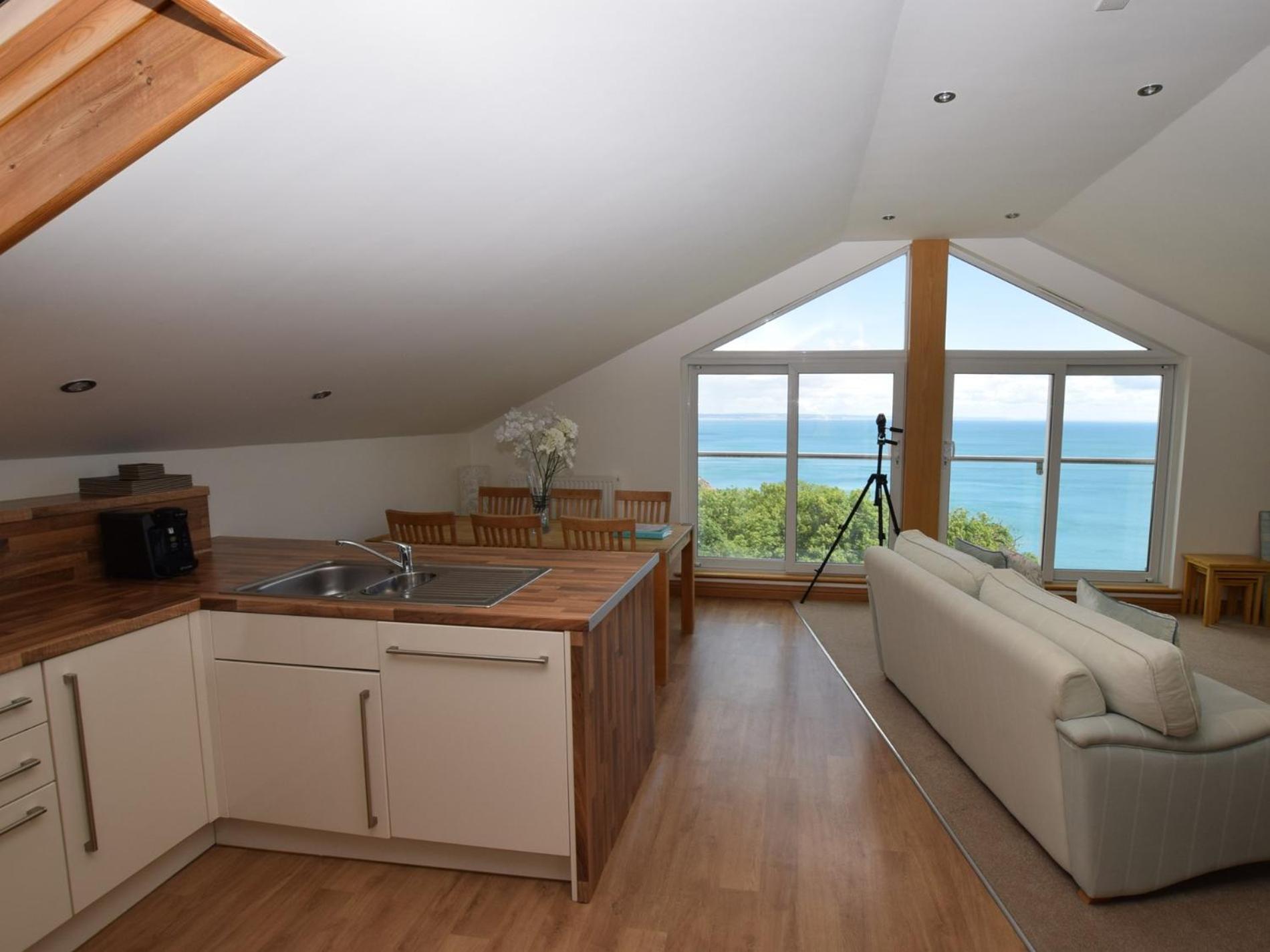 2 Bed In 51143 Holiday home