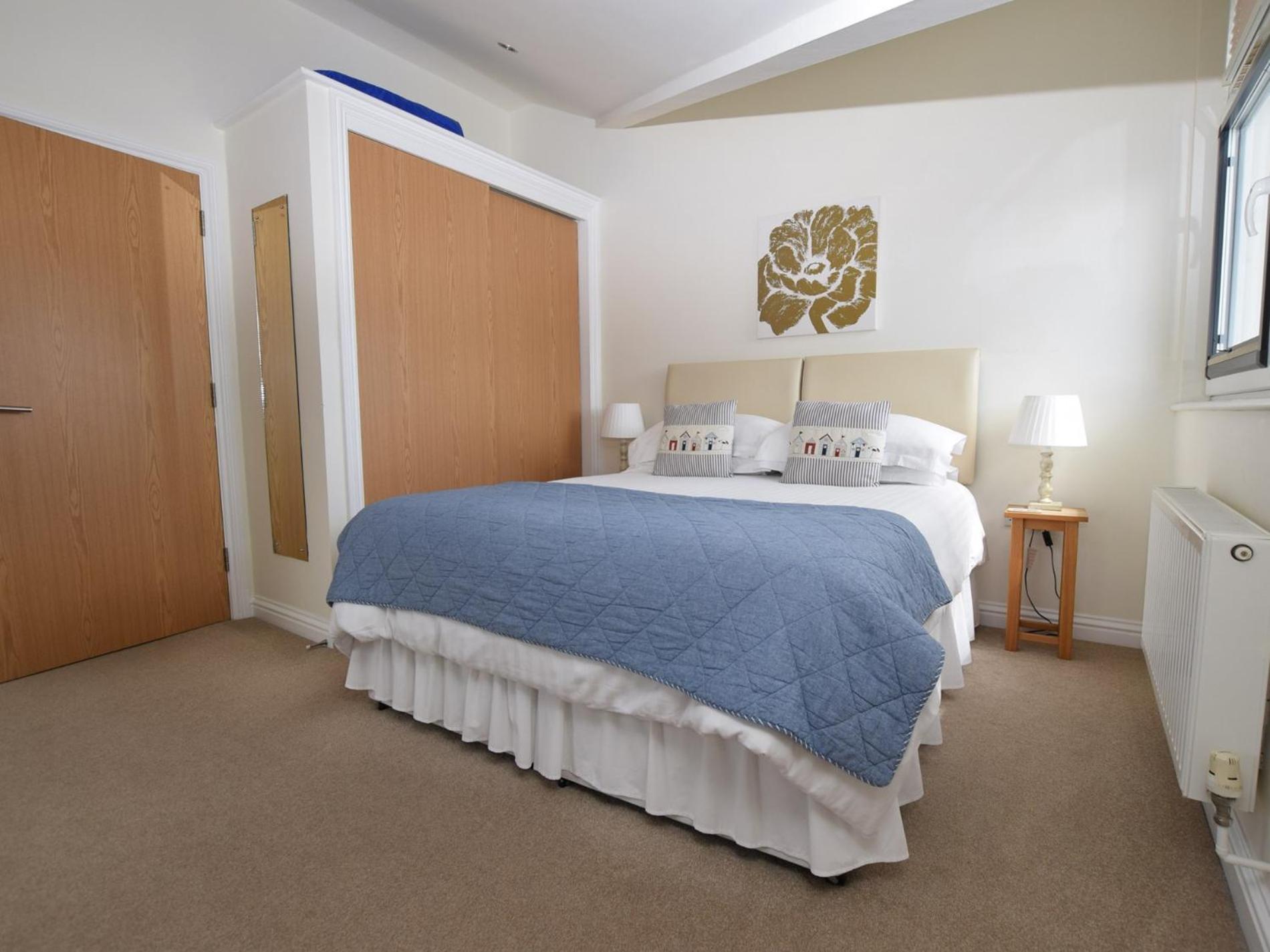 Holiday home 2 Bed In 51143 Torquay