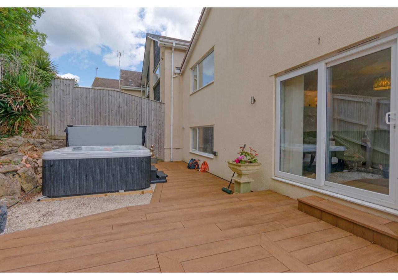 Warwick Views - Family Hot Tub Lovely Views With Ample Parking