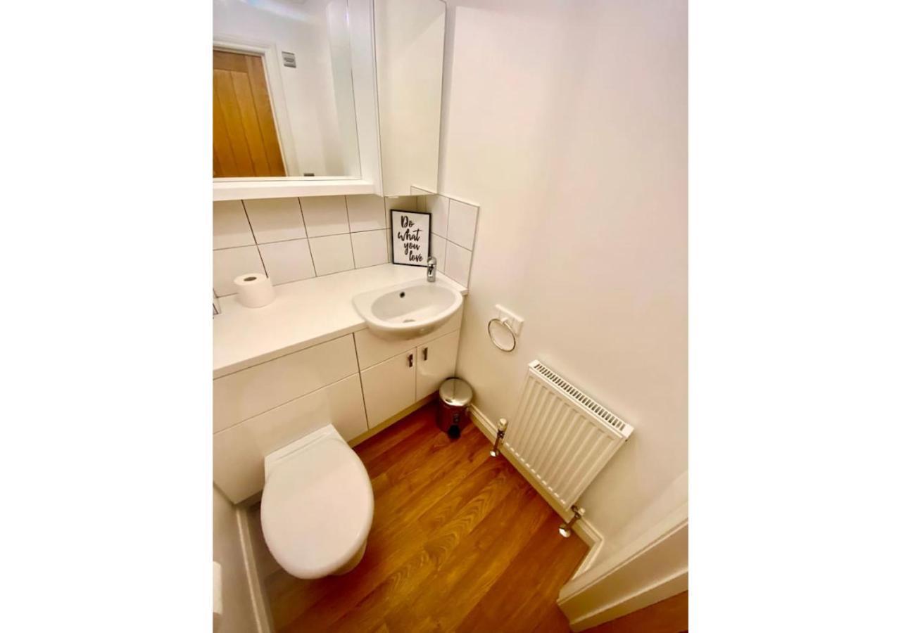 Warwick Views - Family Hot Tub Lovely Views With Ample Parking Holiday home *