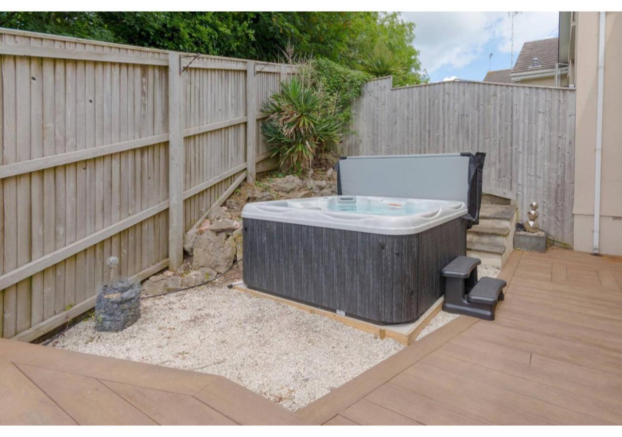 Warwick Views - Family Hot Tub Lovely Views With Ample Parking Torquay