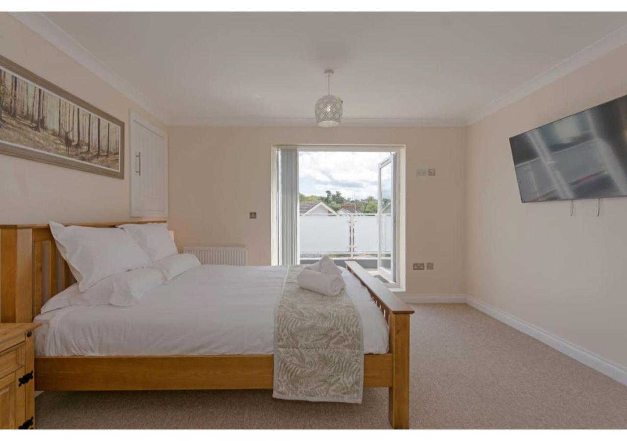 Holiday home Warwick Views - Family Hot Tub Lovely Views With Ample Parking *