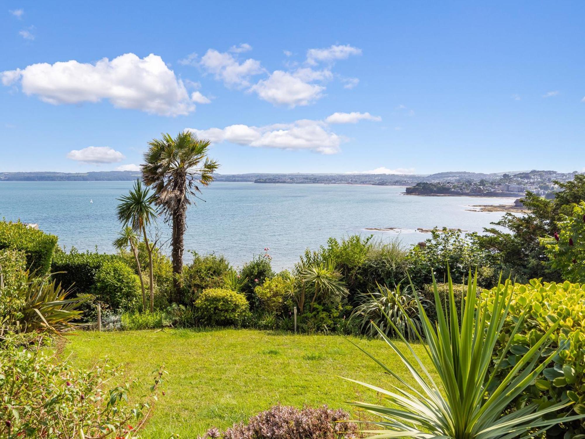 Tides Reach * Torquay