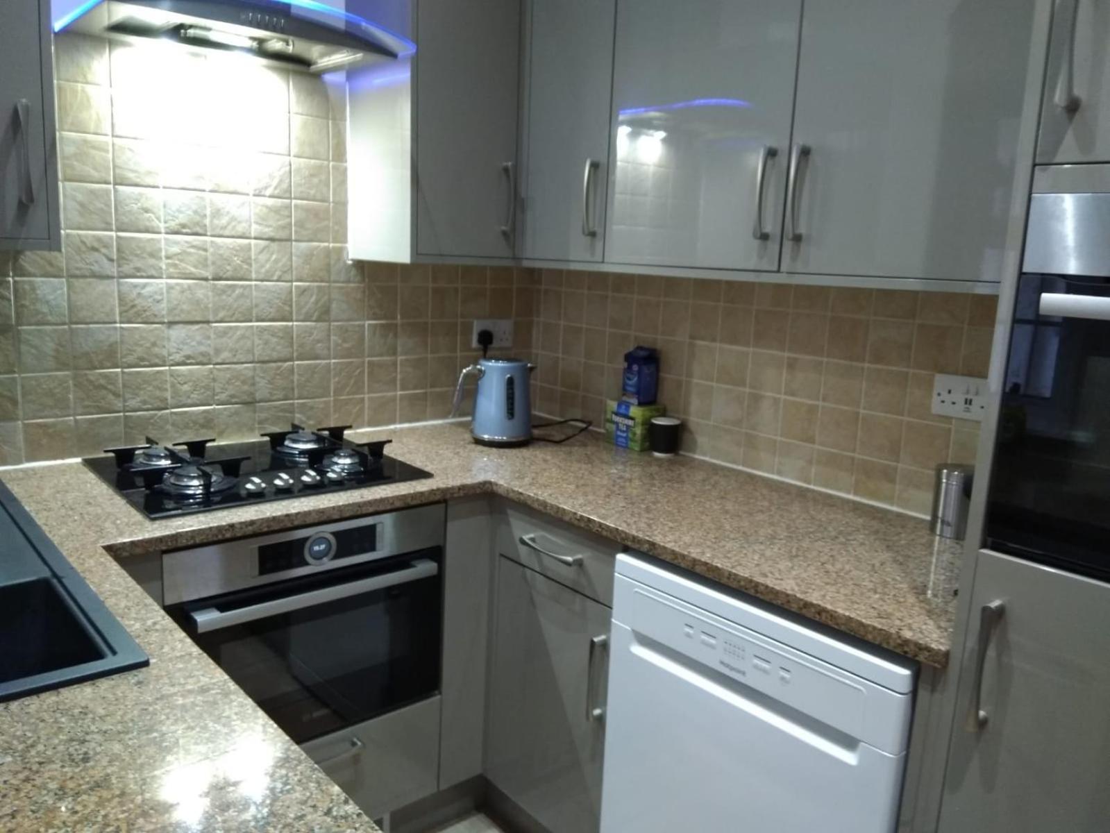 Centrally Located, Beautifully Presented Apartment Torquay