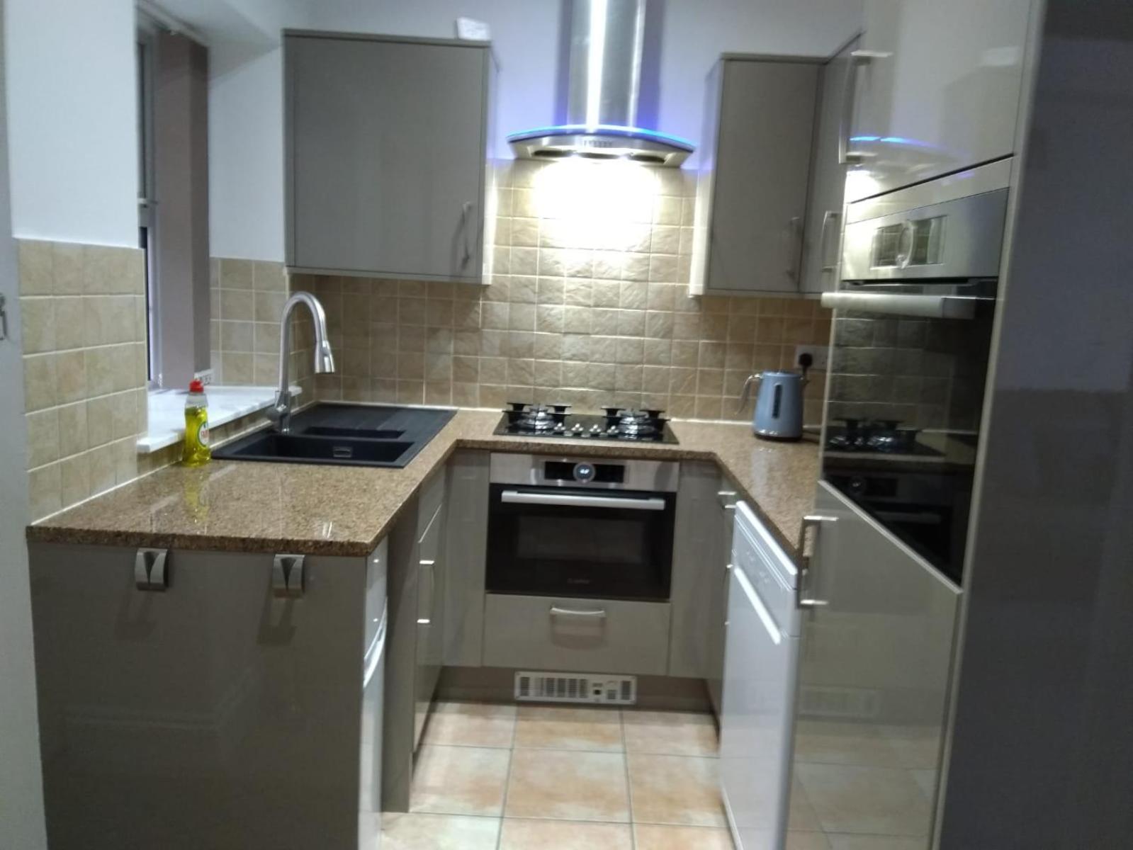 Centrally Located, Beautifully Presented * Torquay