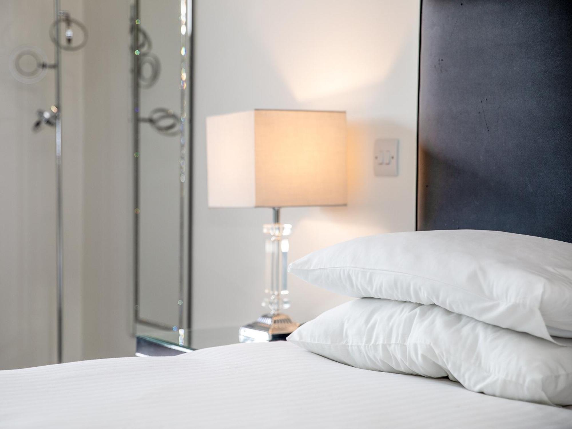 Apartment 17 Air-conditioned Bedrooms Torquay