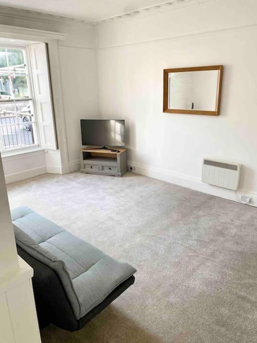 Torquay, 1 Bedroom, Sleeps 4, Free Parking, Torbay * Torquay