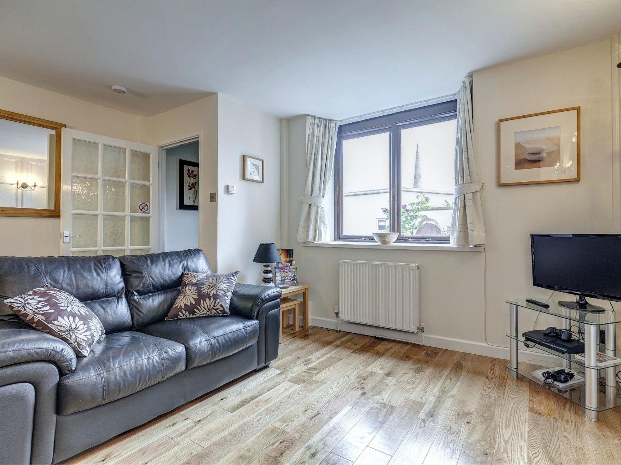 6 Torwood Gables