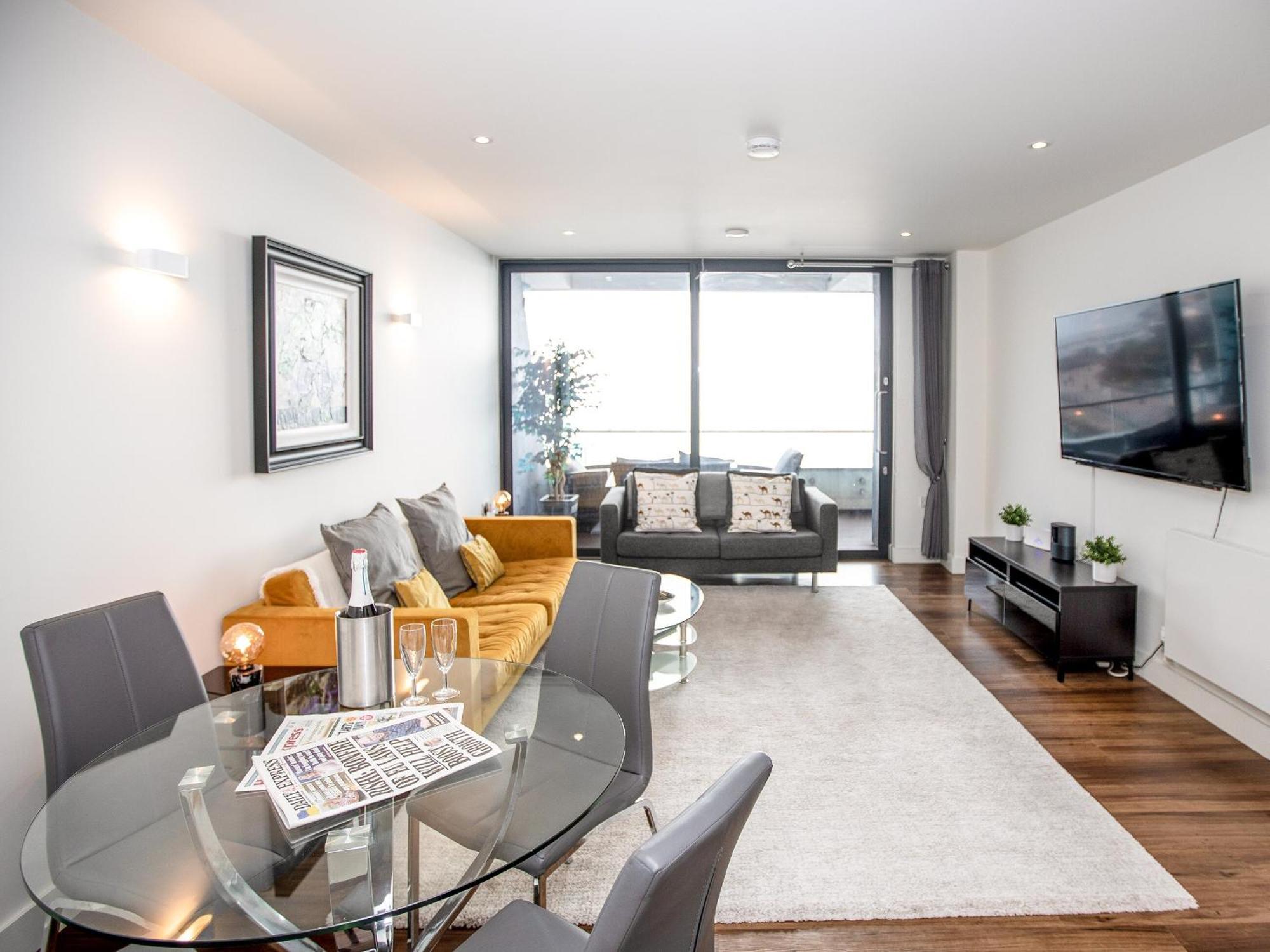 Apartment 17 Air-conditioned Bedrooms Torquay