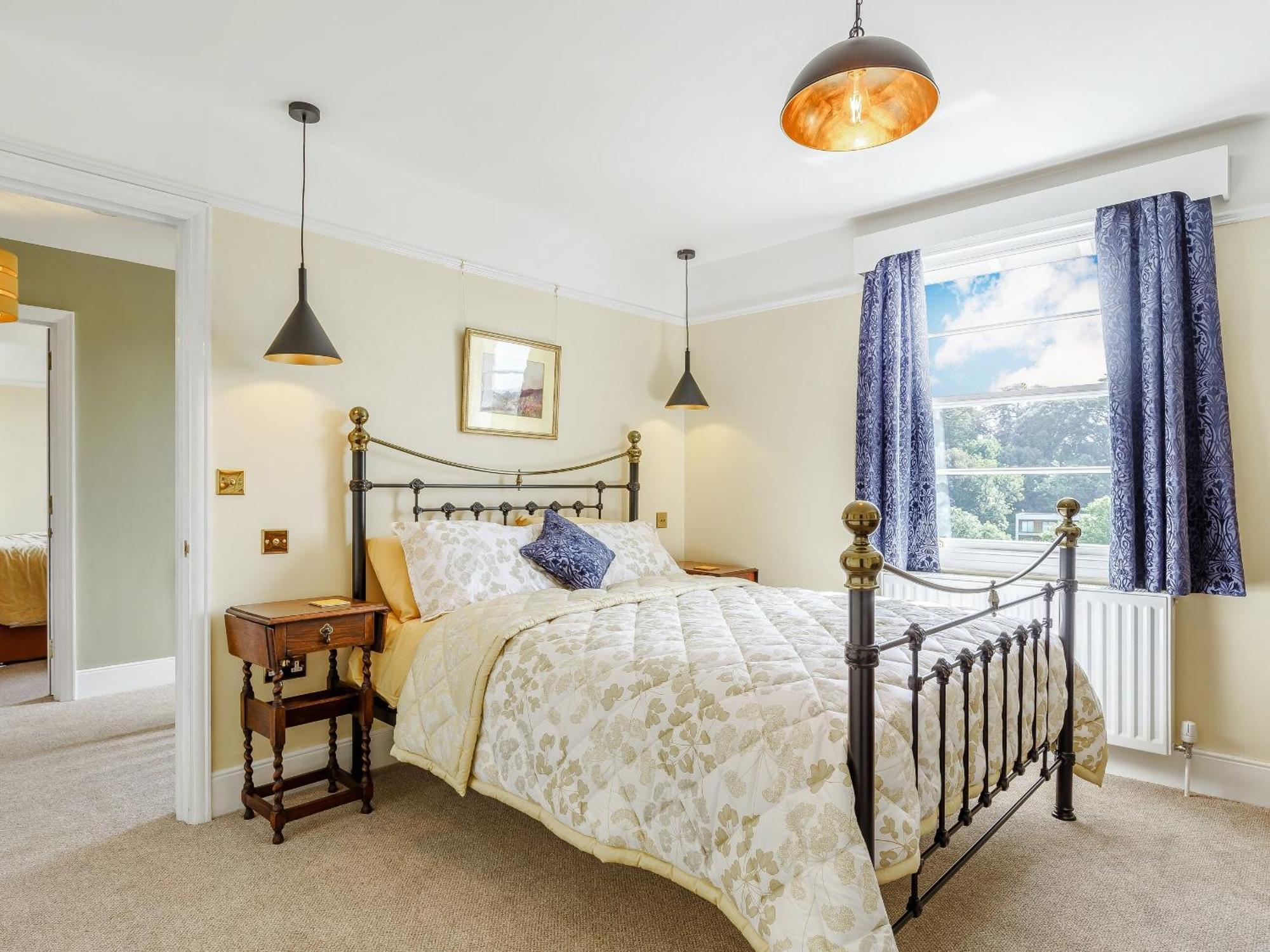 Cavern House Holiday home *