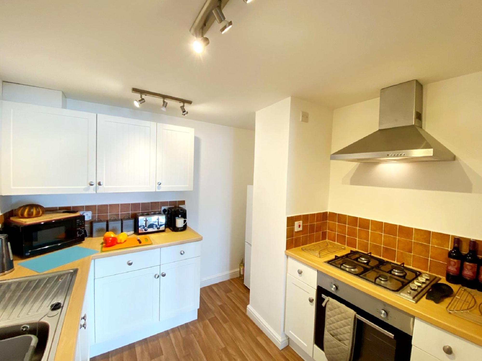 No1 Marina Court - Wow Sea View