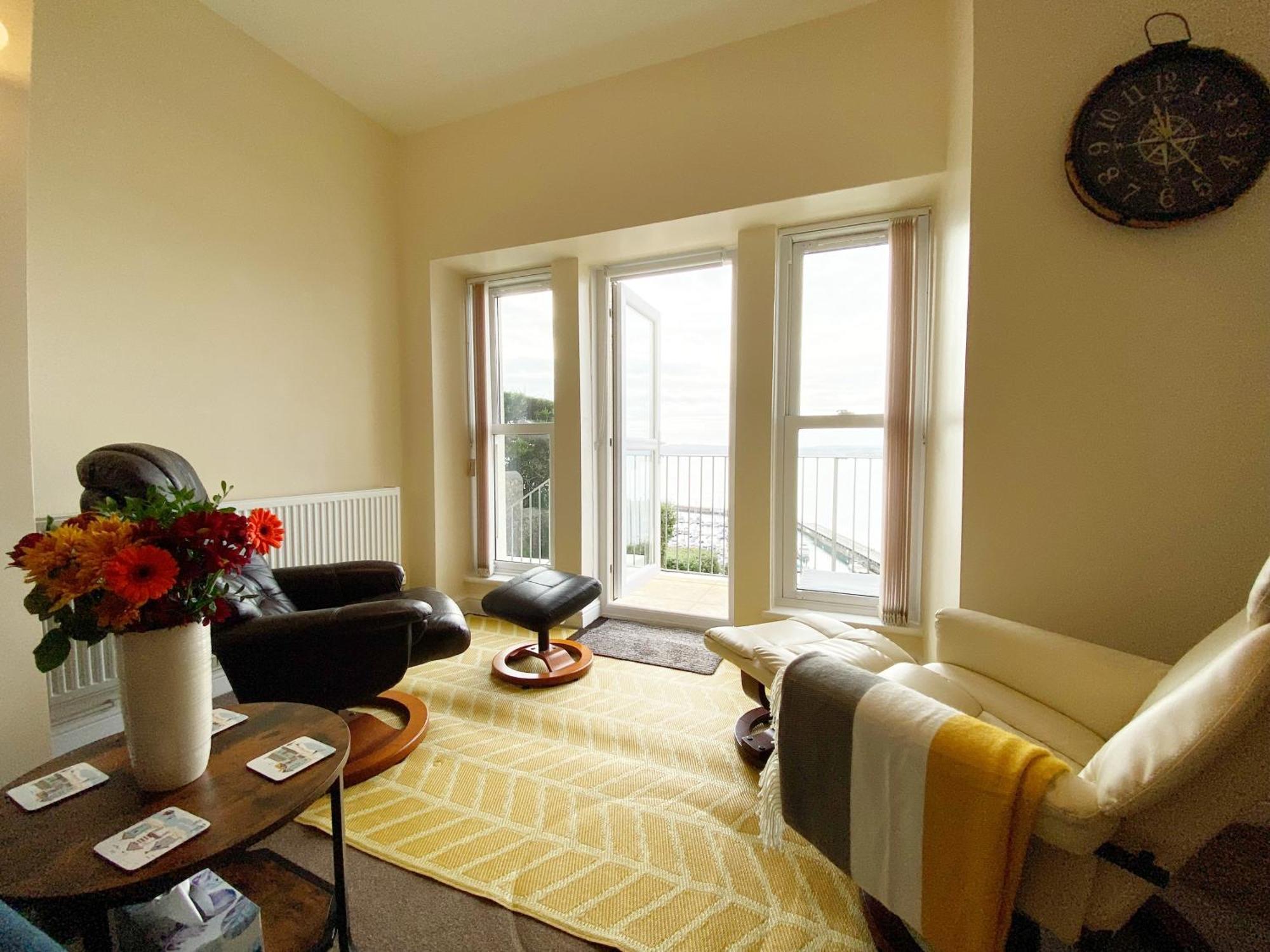 Apartment No1 Marina Court - Wow Sea View