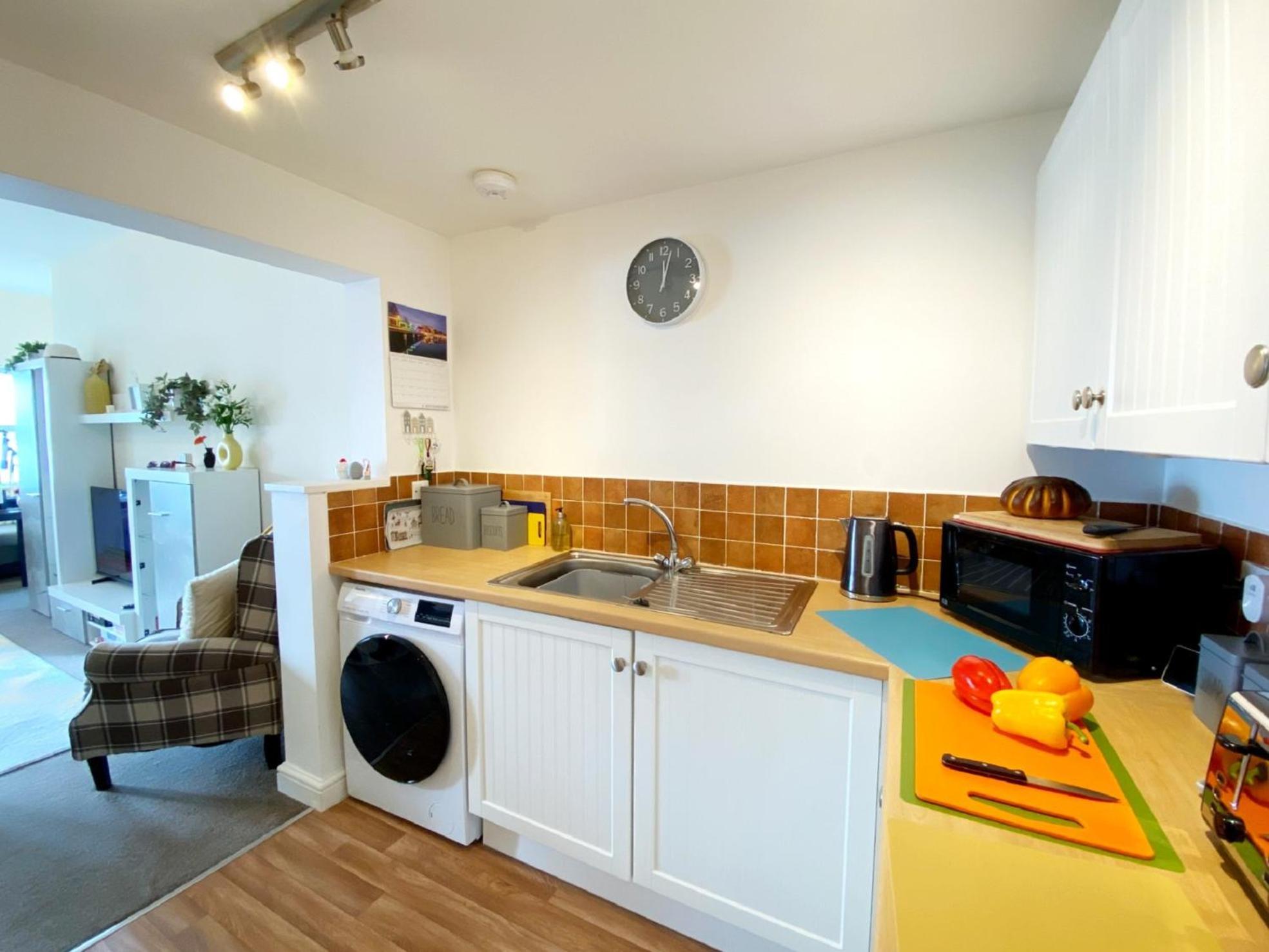 No1 Marina Court - Wow Sea View Apartment