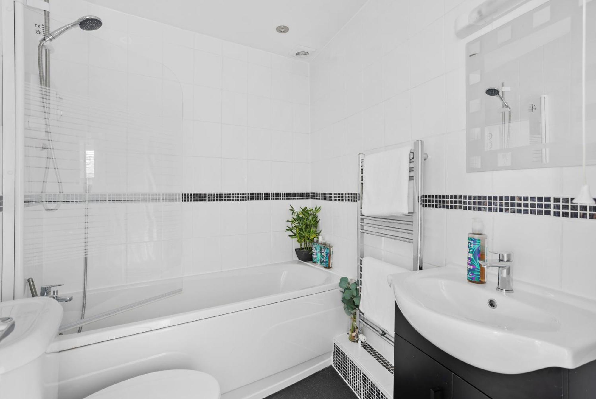 Kethla Luxury Torquay