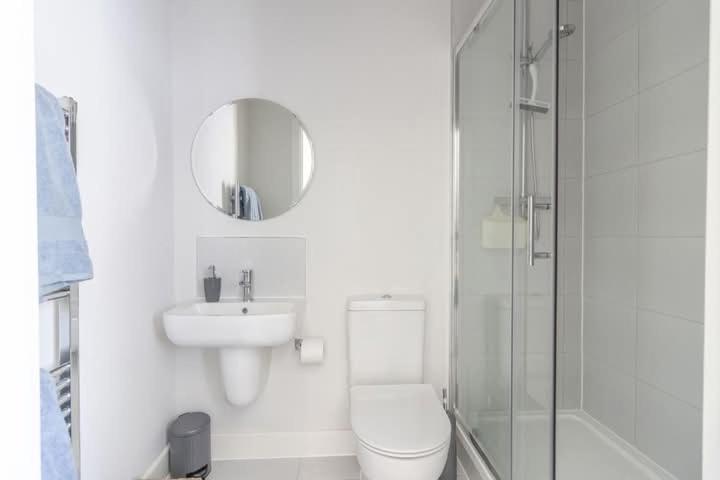 Oystercatcher Number 6 , 2 Bedrooms Maidencombe Village *