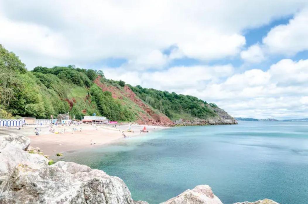 Pilgrims Rest Cottages: Charming Seaside Retreats With Countryside Access Holiday home
