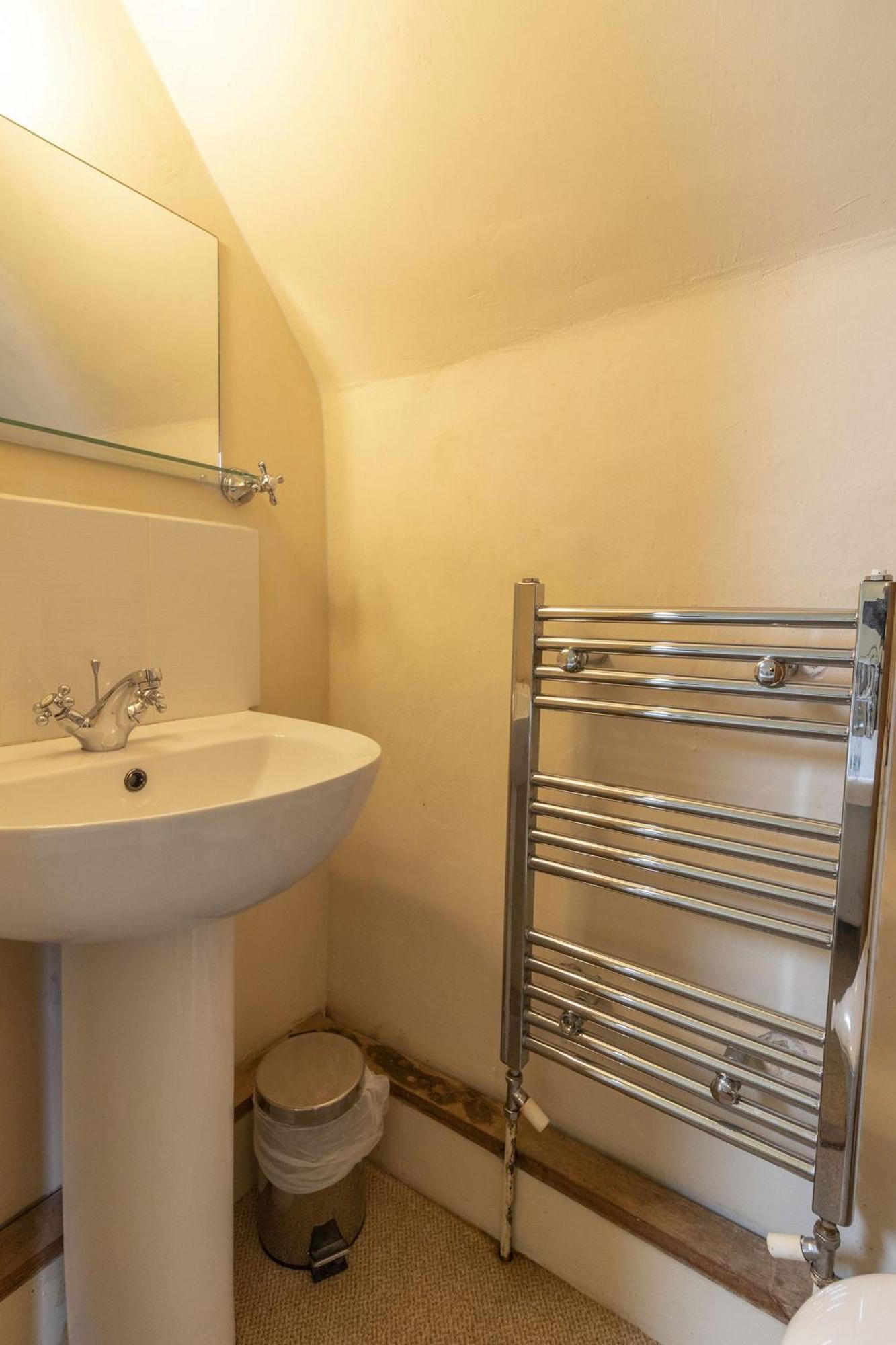 Pilgrims Rest Cottages: Charming Seaside Retreats With Countryside Access