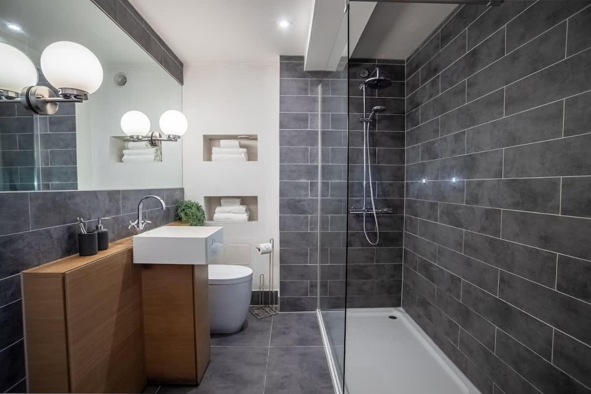 Spacious 2-bed Close To King's Garden Apartment