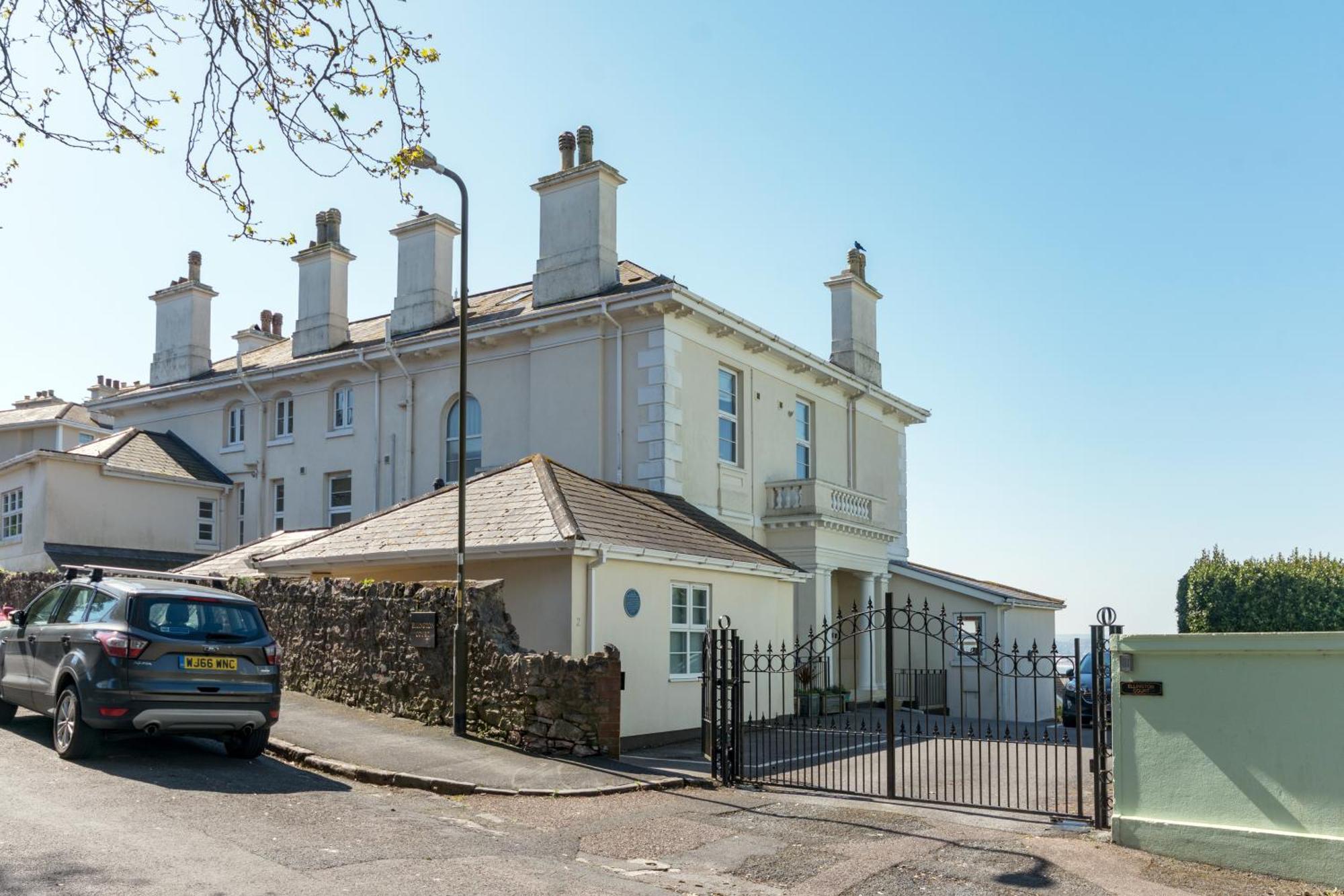 Stunning Sea View Torbay With Parking * Torquay
