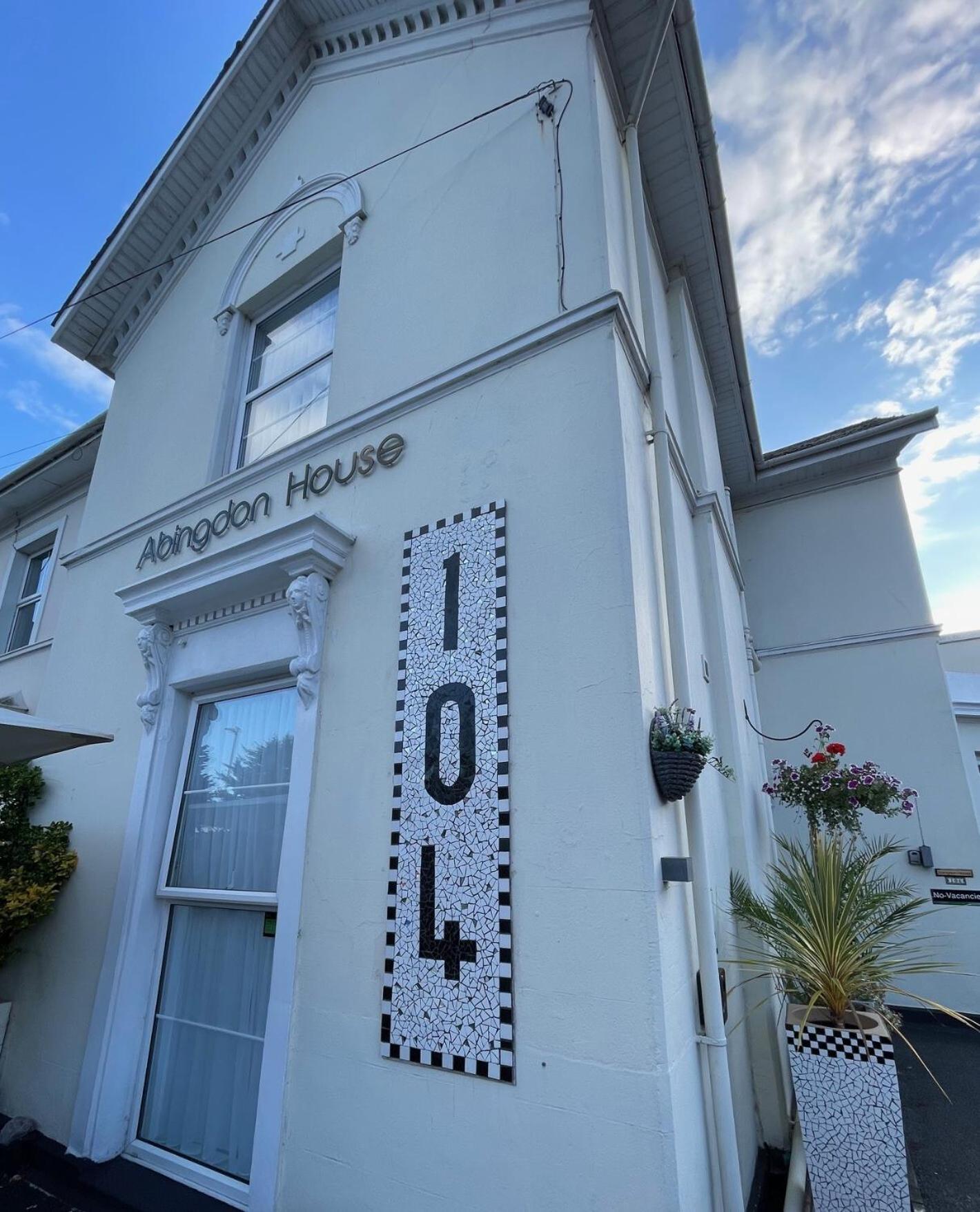 Abingdon House 4*