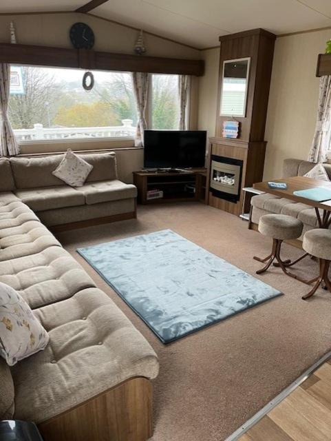 Lovely 3 Bedroom Caravan To Rent At Hoburne Devon Bay *