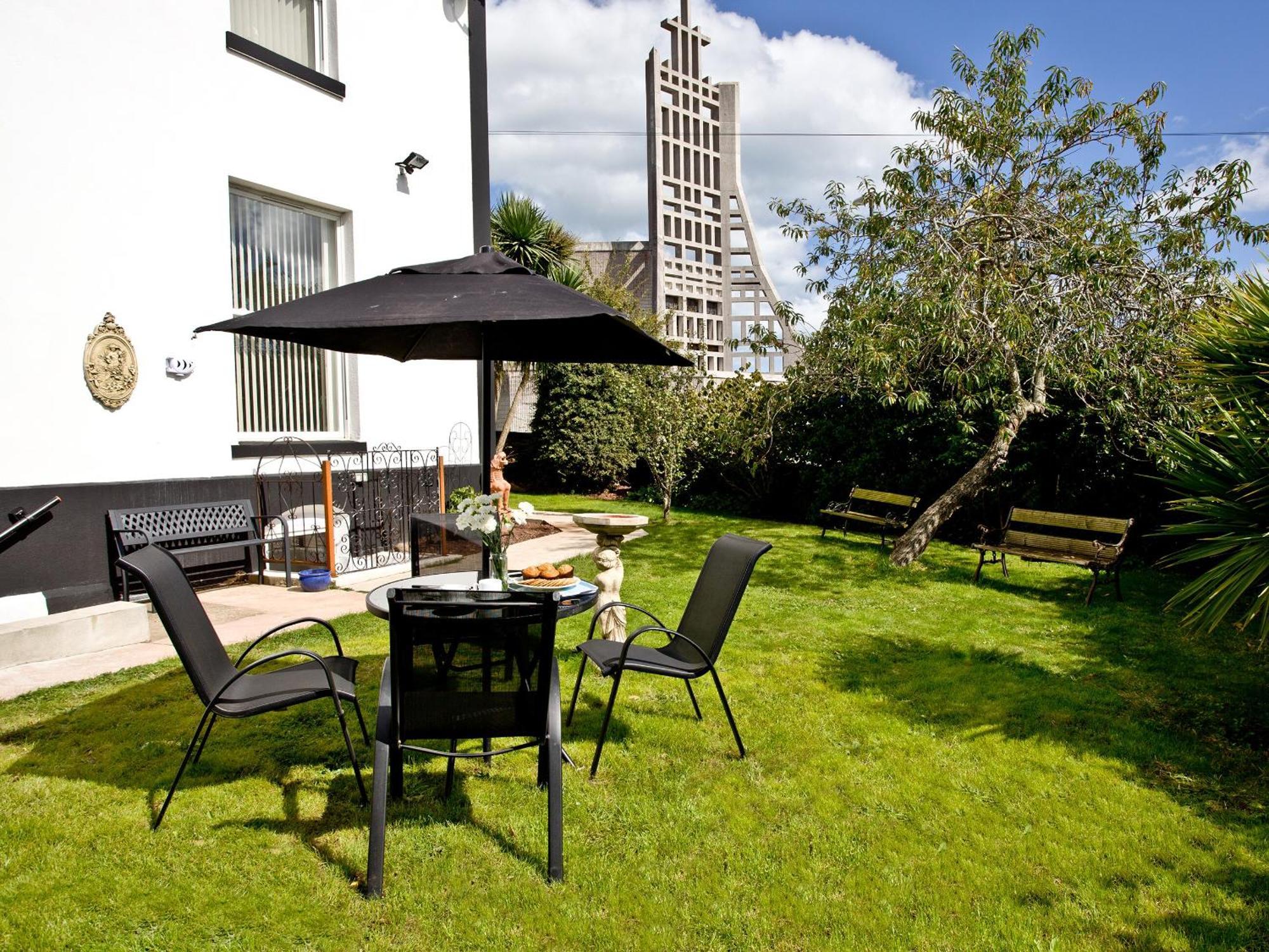 Apartment Devon Garden